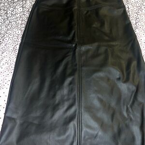 Elegant Black Leather Skirt